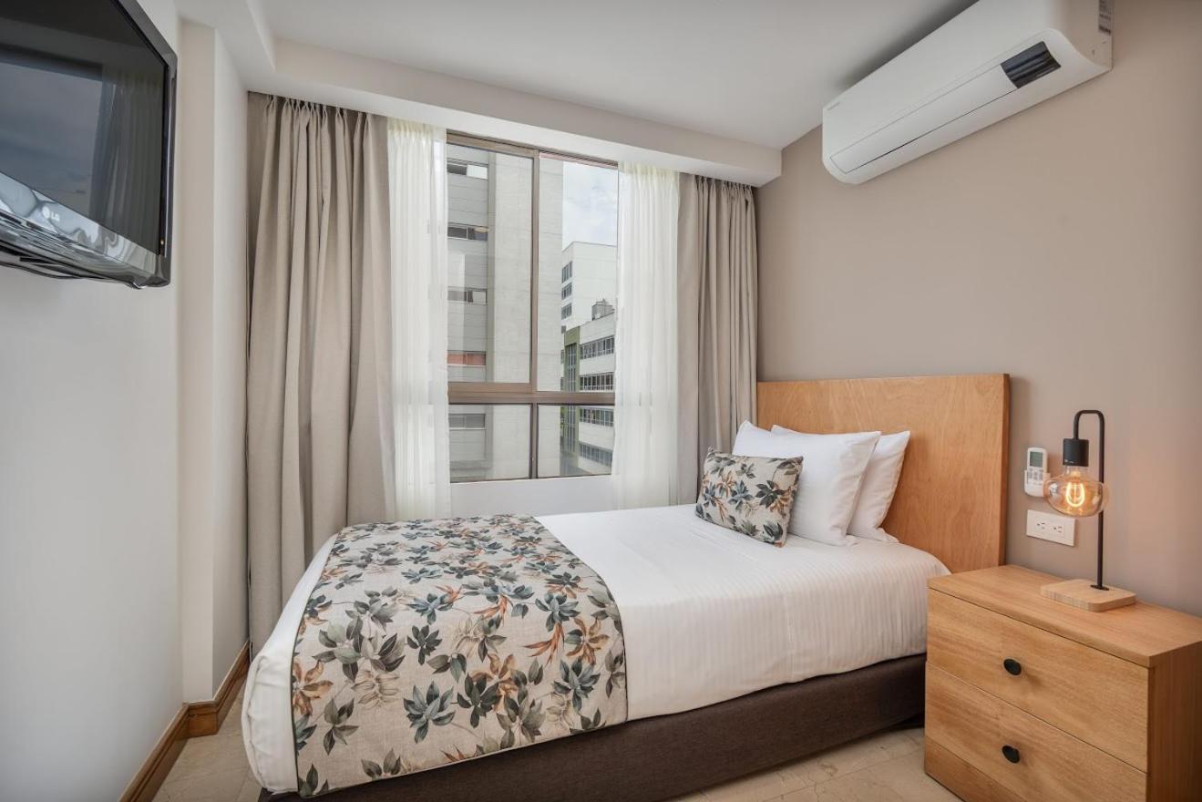Alcazar De Oviedo By Ee Hoteles Medellín Eksteriør billede